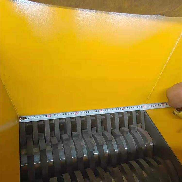 Máy băm nhựa