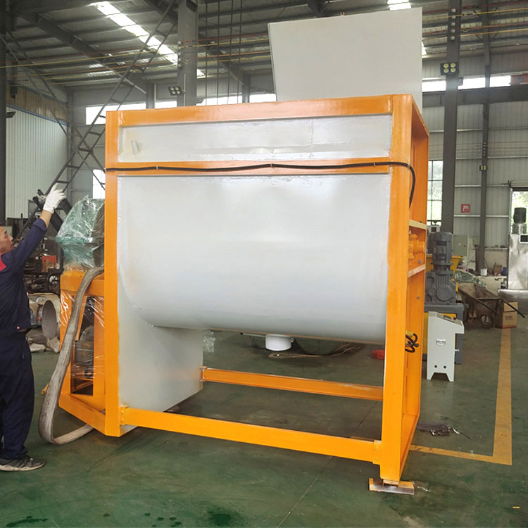 Máy trộn ngang 3 tấn (2)